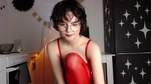 Snapshot of junnewers chatting on December 21, 5:20 pm JunneWers online show from December 21, 5:20 pm