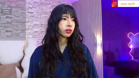 Snapshot of juno_tay chatting on November 19, 11:54 am JUNO online show from November 19, 11:54 am