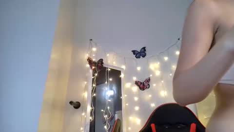 junovaughn online show from October 3, 2:30 am