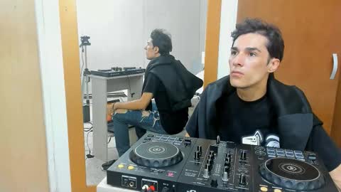 Jupiter online show from November 18, 6:01 pm