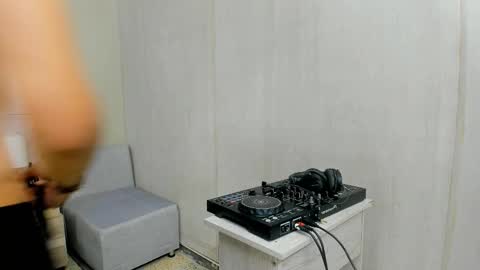 Jupiter online show from November 28, 6:32 pm