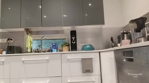 jusahki online show from September 16, 6:03 am