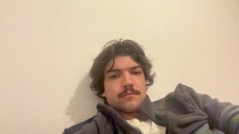 Snapshot of just_a_guy_with_a_big_cock chatting on November 22, 8:52 pm just_a_guy_with_a_big_cock online show from November 22, 8:52 pm