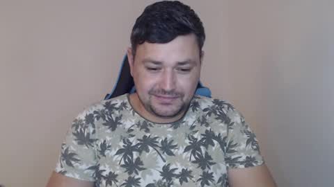 Snapshot of just_a_nice_guy_27 chatting on December 14, 11:26 am Alex online show from December 14, 11:26 am