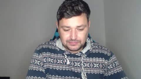 Snapshot of just_a_nice_guy_27 chatting on December 15, 11:25 am Alex online show from December 15, 11:25 am