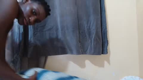 Snapshot of just_ebonee chatting on February 27, 10:15 am just ebonee online show from February 27, 10:15 am