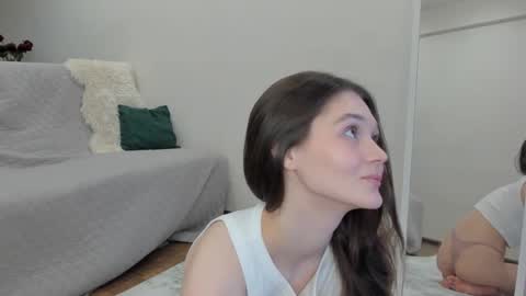 Jeni online show from February 21, 5:58 pm