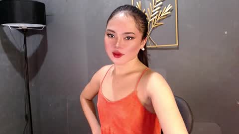 Snapshot of just_julia21 chatting on December 6, 11:54 am just_julia21 online show from December 6, 11:54 am