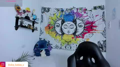 Snapshot of just_katiex chatting on November 17, 7:19 pm Sofia online show from November 17, 7:19 pm