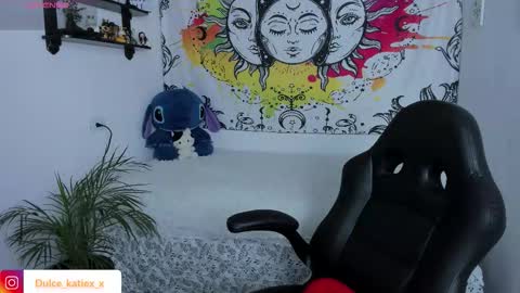 Snapshot of just_katiex chatting on November 21, 12:26 pm Sofia online show from November 21, 12:26 pm