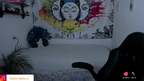 Snapshot of just_katiex chatting on November 23, 1:22 pm Sofia online show from November 23, 1:22 pm