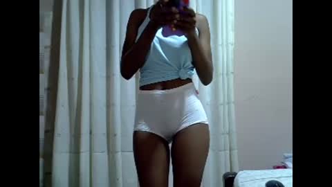 Snapshot of just_nuru chatting on January 24, 6:14 pm just_nuru online show from January 24, 6:14 pm