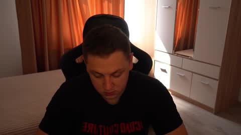 Snapshot of just_top chatting on September 10, 9:31 am David online show from September 10, 9:31 am