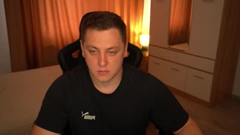 Snapshot of just_top chatting on September 13, 1:11 pm David online show from September 13, 1:11 pm