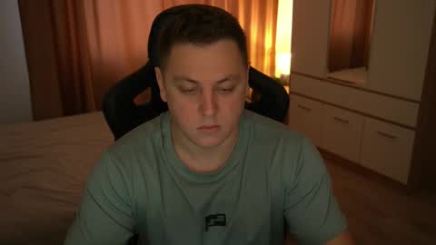 Snapshot of just_top chatting on October 13, 1:00 pm David online show from October 13, 1:00 pm