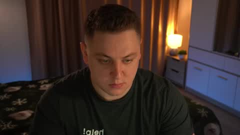 Snapshot of just_top chatting on December 15, 6:56 pm David online show from December 15, 6:56 pm