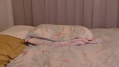 Snapshot of justasexyguyforu chatting on November 13, 2:43 am justasexyguyforu online show from November 13, 2:43 am