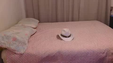 justasexyguyforu online show from March 10, 10:48 pm