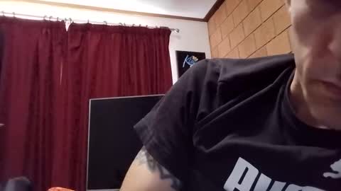 Snapshot of justforfun031 chatting on November 17, 1:00 am justforfun031 online show from November 17, 1:00 am