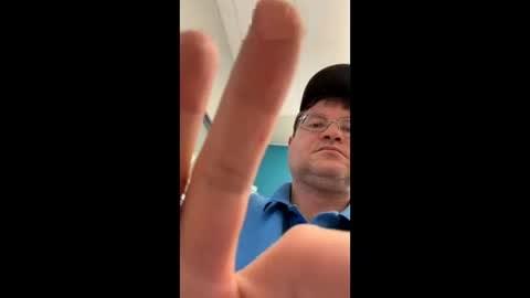 justfunguy221287 online show from May 4, 7:32 pm