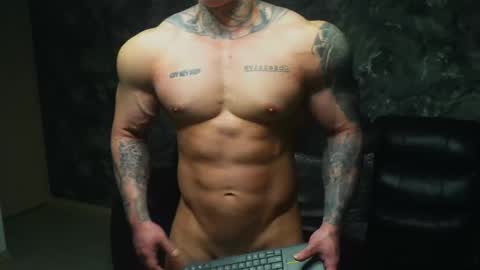 justin clark1 online show from December 19, 5:25 am