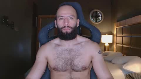 Snapshot of justin_hton chatting on November 21, 11:53 am Justin online show from November 21, 11:53 am