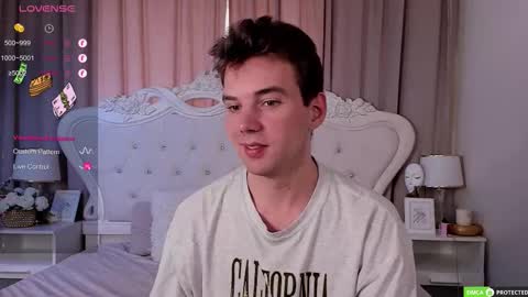 Snapshot of justin_reed chatting on September 24, 8:28 am Arthur online show from September 24, 8:28 am