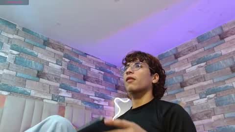  justin  online show from March 21, 11:59 am