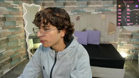  justin  online show from April 19, 11:31 am