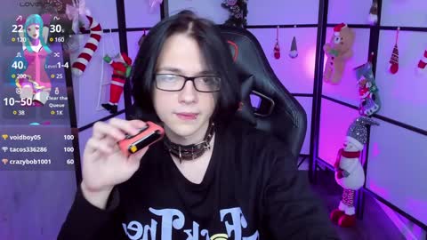 Snapshot of justin_twinkboy chatting on January 5, 11:12 pm JUSTIN online show from January 5, 11:12 pm