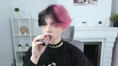 Snapshot of justin_twinkboy chatting on September 16, 12:28 pm JUSTIN online show from September 16, 12:28 pm