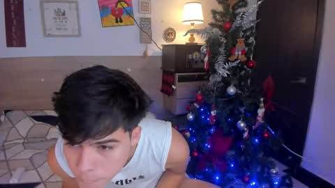 Snapshot of justinbiler chatting on December 14, 12:32 pm Justin online show from December 14, 12:32 pm