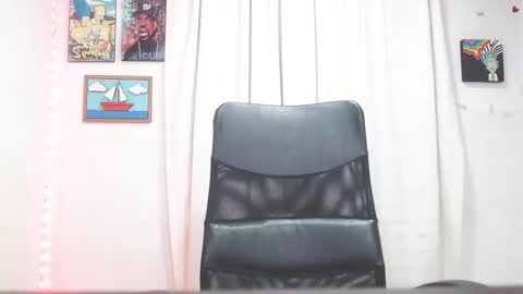 Snapshot of justine_ad chatting on December 4, 5:49 am Justine online show from December 4, 5:49 am