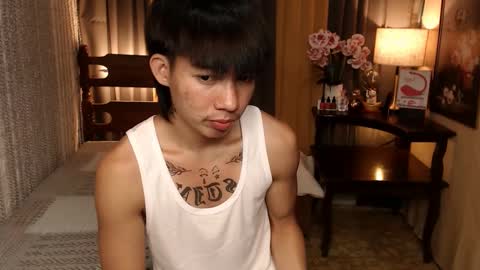 justine_hunk online show from December 5, 12:44 pm