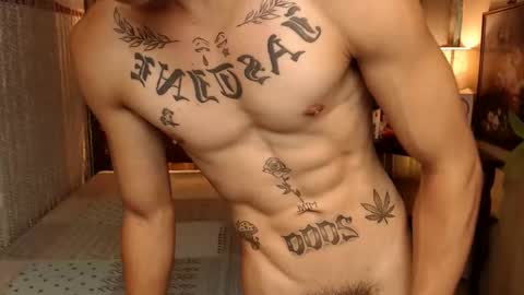 justine_hunk online show from December 20, 1:58 am