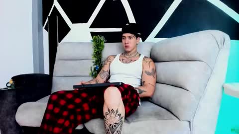 Snapshot of justinfuller_31 chatting on October 23, 4:17 pm justinfuller_31 online show from October 23, 4:17 pm