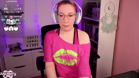 Snapshot of justkerryx chatting on November 14, 9:52 am Kerry online show from November 14, 9:52 am