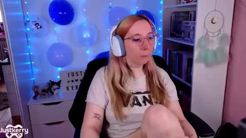 Snapshot of justkerryx chatting on November 21, 10:03 am Kerry online show from November 21, 10:03 am