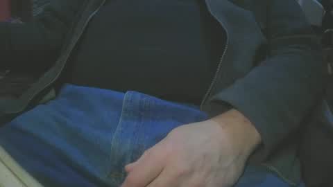 Justme39057 online show from December 1, 7:03 pm