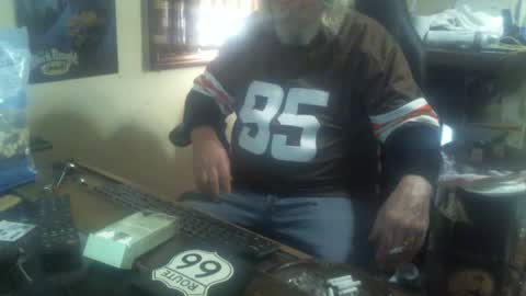 Snapshot of justmeohio chatting on October 26, 2:45 pm justmeohio online show from October 26, 2:45 pm