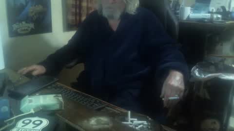 Snapshot of justmeohio chatting on October 28, 1:20 am justmeohio online show from October 28, 1:20 am