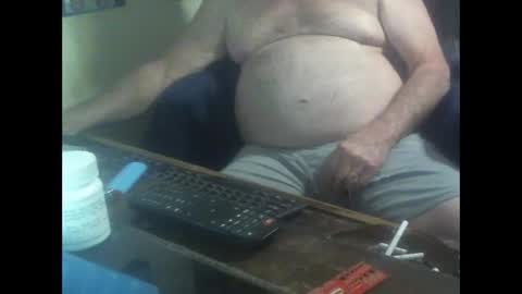 Snapshot of justmeohio chatting on December 18, 2:39 am justmeohio online show from December 18, 2:39 am