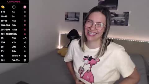 Julie online show from November 22, 5:12 pm