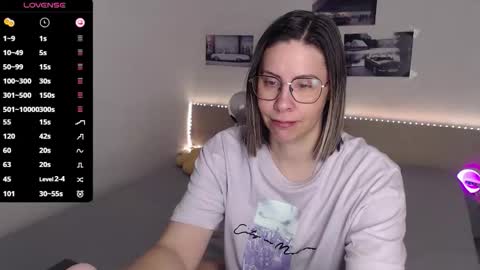 Julie online show from February 23, 4:54 am