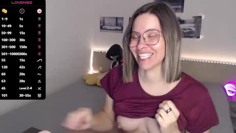 Julie online show from March 4, 5:02 am