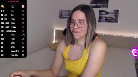 Julie online show from April 13, 3:39 pm