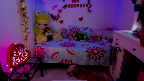 Mia online show from February 17, 9:41 pm