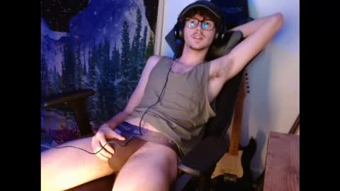 Snapshot of juststonie chatting on November 24, 10:37 am juststonie online show from November 24, 10:37 am