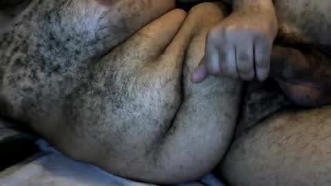 jyhawk305_ online show from December 21, 3:52 pm