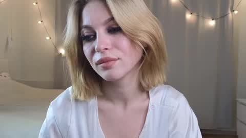 Snapshot of jynny_kiss chatting on March 5, 9:26 pm Sinikka online show from March 5, 9:26 pm